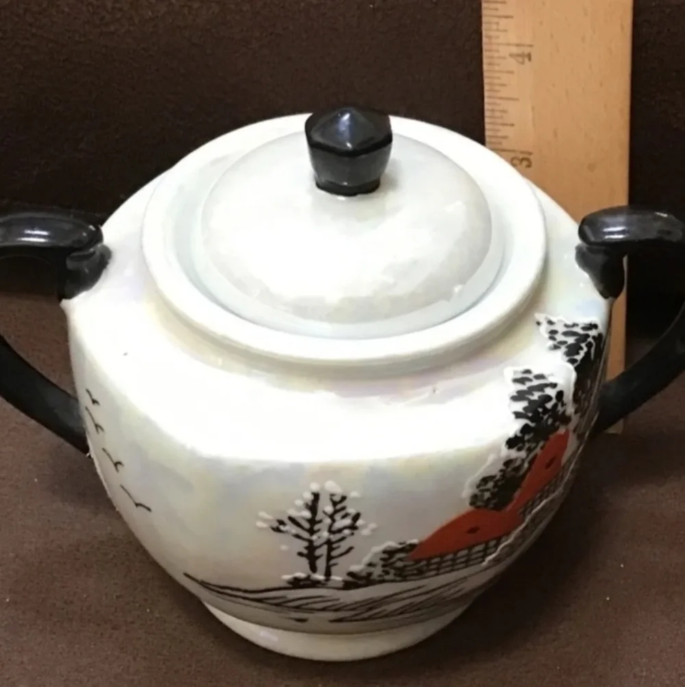 Japanese hand painting teapot Sugar Bowl W/lid And Creamer Pearlescent Village